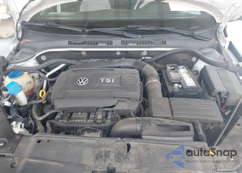 2015 Volkswagen Jetta 1.8T Sport z USA, uszkodzony, nr VIN 3VWD17AJ0FM217419